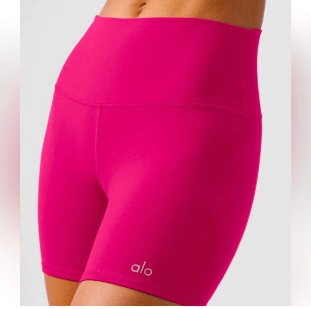 Alo Yoga high-waist biker shorts